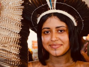 A jornada de Ybotyra Kixelô, do povo Kixelô Kariri, mostra como as redes sociais se tornaram ferramenta de retomada cultural, negócio e representatividade