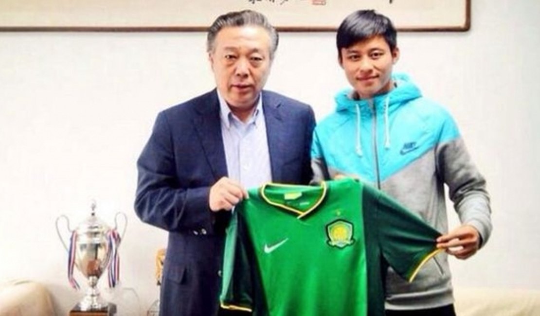 De volta à China, Zizao assina contrato com time de Pequim
