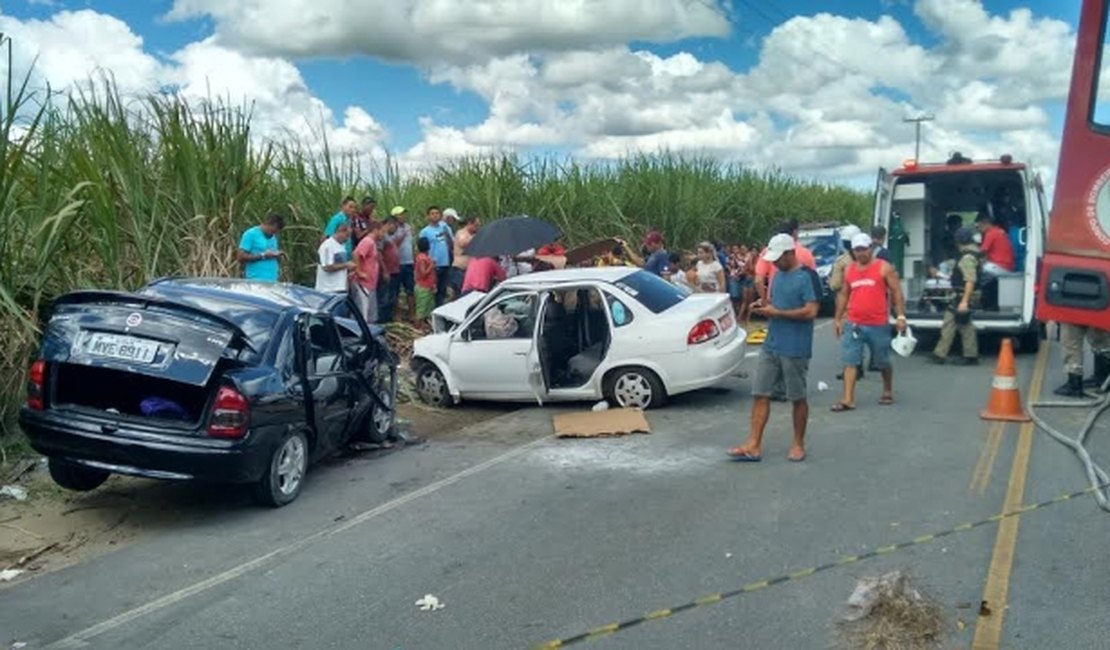 Acidente registrado em um trecho da na AL-210 deixa oito pessoas feridas