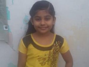 A menina de 7 anos que 'denunciou' o pai à polícia por não construir banheiro em casa