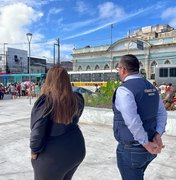 Leonardo Dias flagra ônibus escolares transportando sem-terra para invasões em Maceió