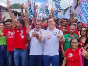 Marx Beltrão reúne centenas de pessoas durante caminhada em Jaramataia