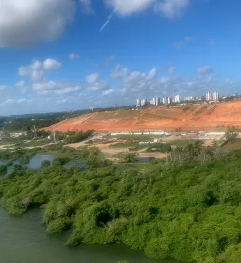 Mina se aproxima de 2m de afundamento, segundo boletim da Defesa Civil