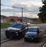 Carro utilizado em sequestro no Sertão é encontrado abandonado em Água Branca