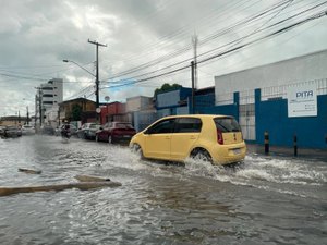 Maceió tem risco moderado de chuvas e alagamentos nesta terça-feira