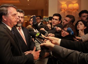 Presidente Jair Bolsonaro chega a Brasília após visita a cinco países