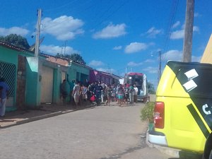 Homens são alvejados a tiros na tarde desta segunda-feira em Arapiraca 