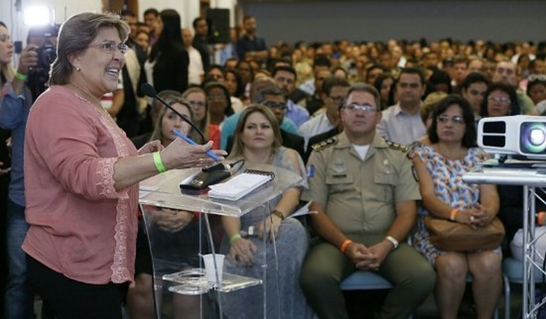 Célia Rocha vai homenagear mulheres com projeto