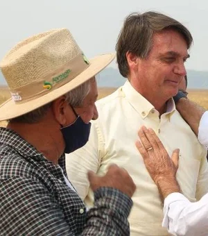 Bolsonaro: “O auxílio, infelizmente para os comunistas, não é para sempre”