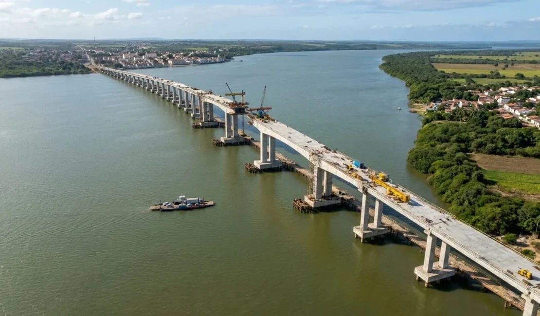 Ponte Penedo-Neópolis avança e tem previsão de entrar em operação até dezembro de 2026