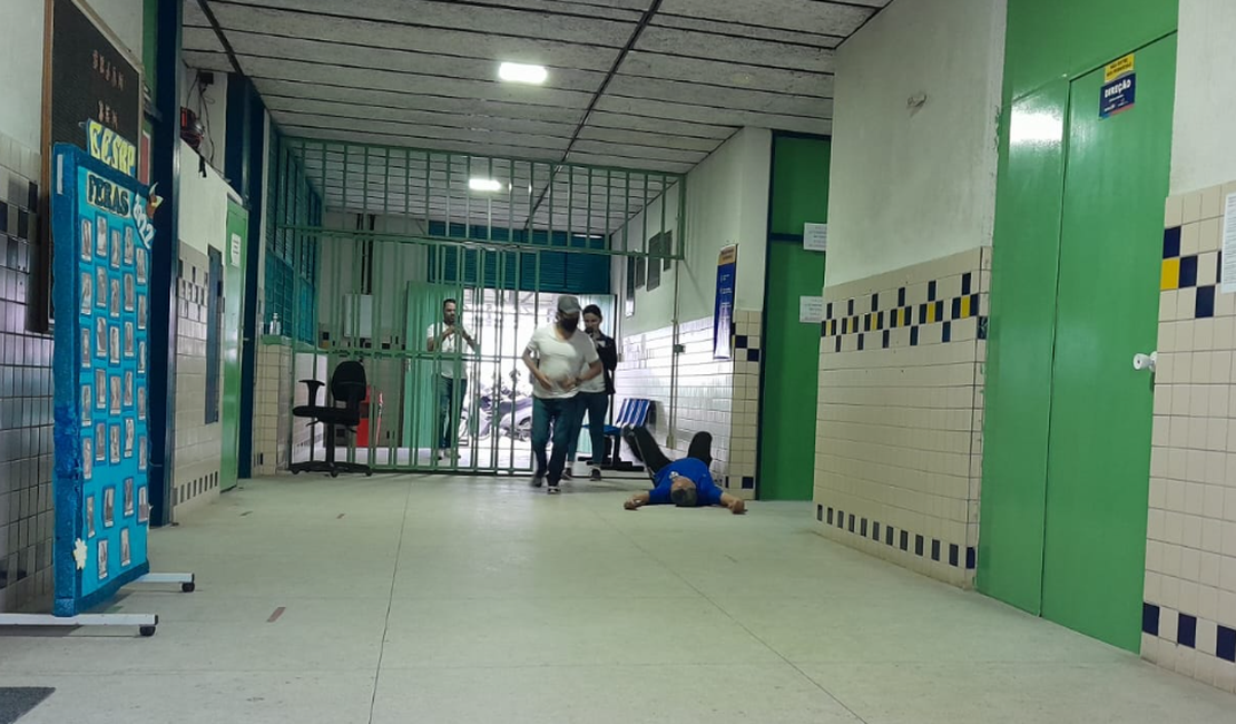 [Vídeo] 5ª GEE e PM capacitam vigias da rede estadual de ensino com simulação de ataque à escola em Arapiraca