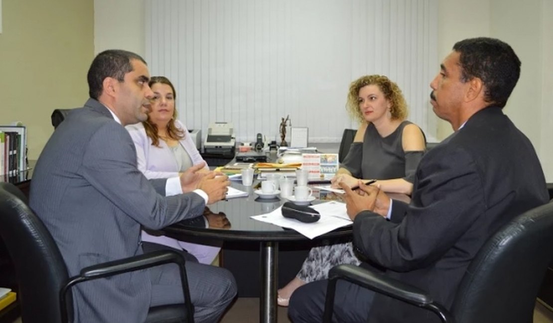 Órgãos discutem melhorias para o Presídio do Agreste