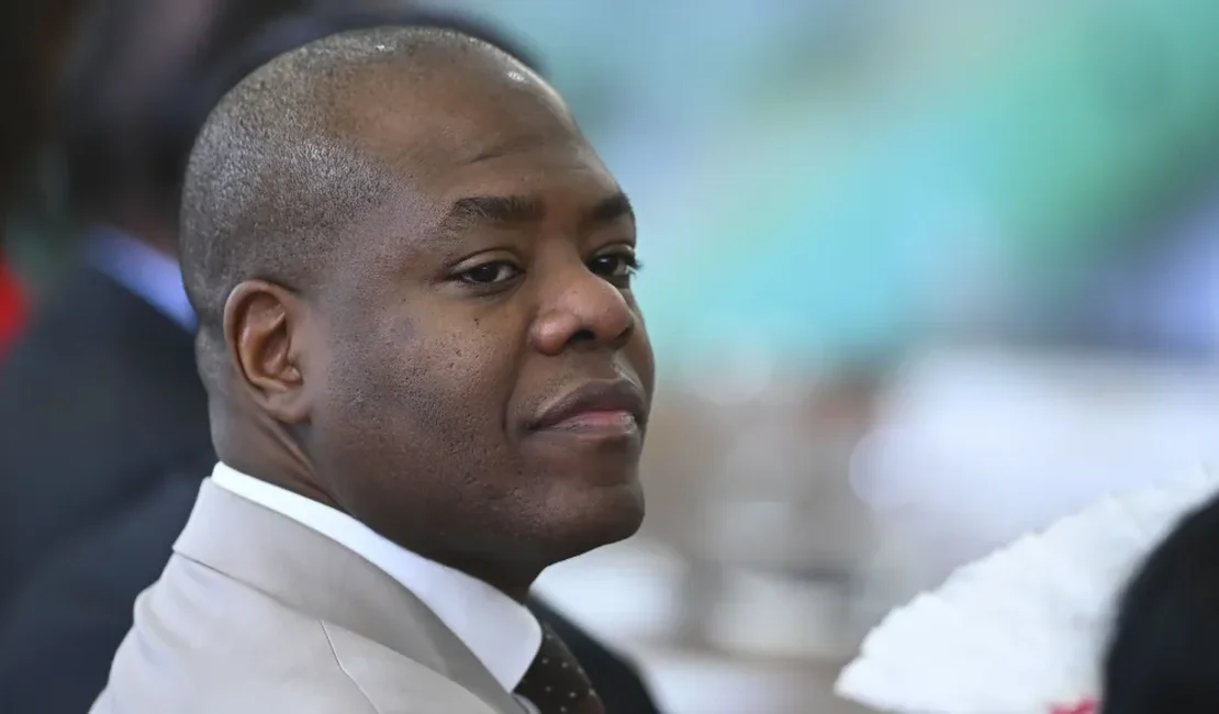 PF indicia ex-ministro Silvio Almeida por importunação sexual