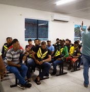 Prefeito Déo anuncia CNH social para mototaxistas de Japaratinga