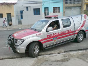 Jovem é espancado pela população após suspeita de roubo