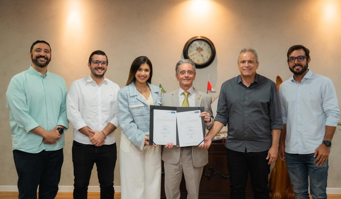 Governador em exercício assina ordem de serviço para obras do Pró-Estrada em Jacuípe