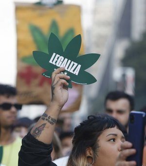 Políticos de AL repercutem decisão do Supremo que descriminaliza porte de maconha para uso pessoal