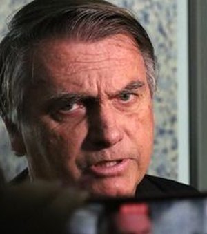Em evento conservador, Bolsonaro critica imprensa e diz estar à disposição para sabatina