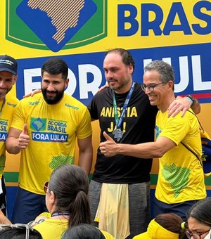 Carlos Bolsonaro confirma Gaspar como candidato de Jair Bolsonaro ao Senado