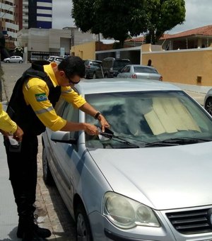 Agentes da SMTT fiscalizam uso de itens obrigatórios em veículos