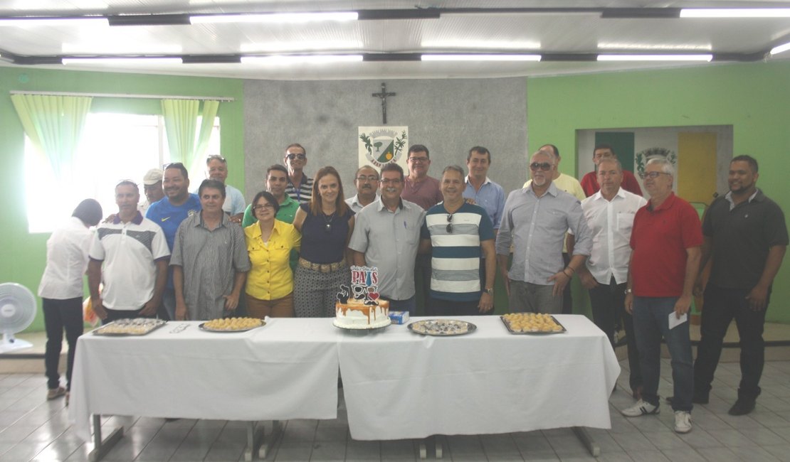 Câmara Municipal de Arapiraca comemora Dia dos Pais dos servidores e vereadores