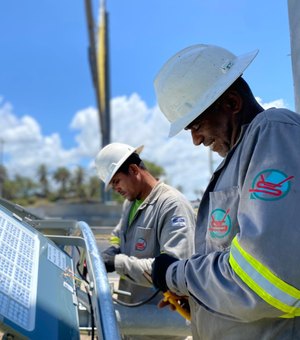 Do Jaraguá ao Pontal: Ilumina inicia instalação de 197 novos postes na Orla de Maceió