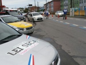 Lei Seca prende condutor embriagado e apreende quatro habilitações