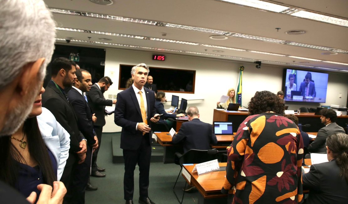 Rafael Brito promove último seminário sobre o Sistema Nacional de Educação na Câmara dos Deputados