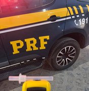 Homem é preso ao ser flagrado dirigindo carro receptado em Rio Largo