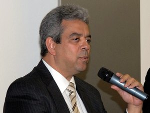 Marcos Pontes anuncia oficial da Força Aérea como presidente interino do Inpe