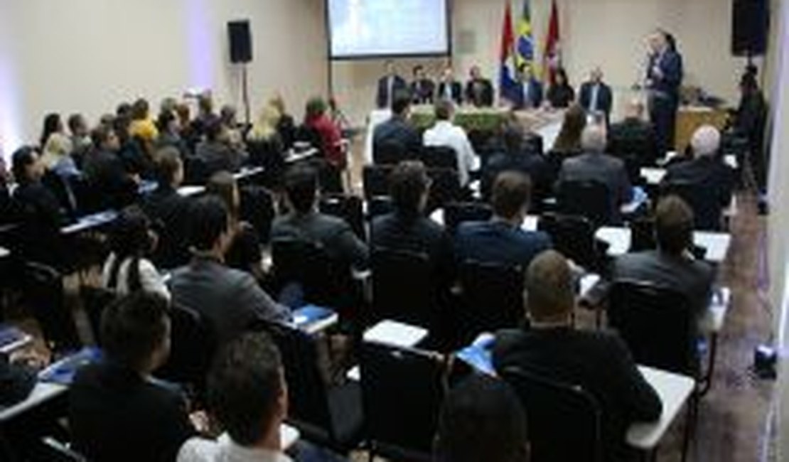 Congresso do Ministério Público tem início com palestra sobre a operação Lava Jato e o novo pacote anticorrupção