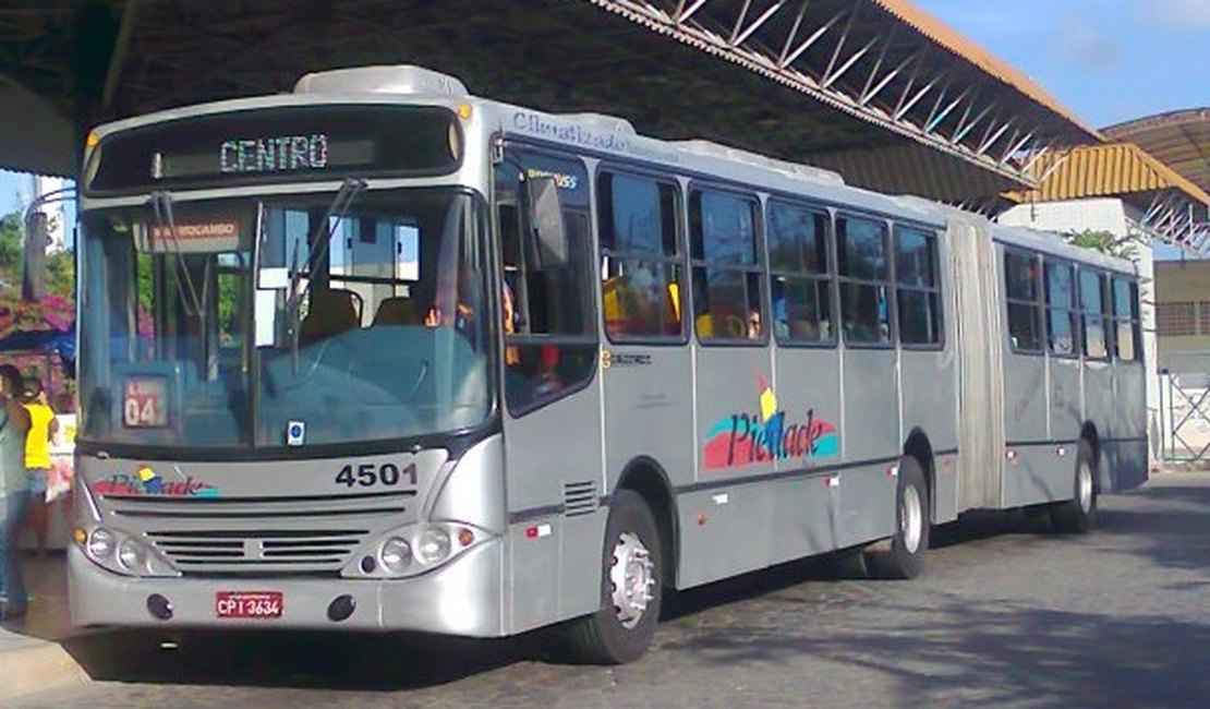 Polícia prende acusado de assaltar empresa de ônibus, em Maceió