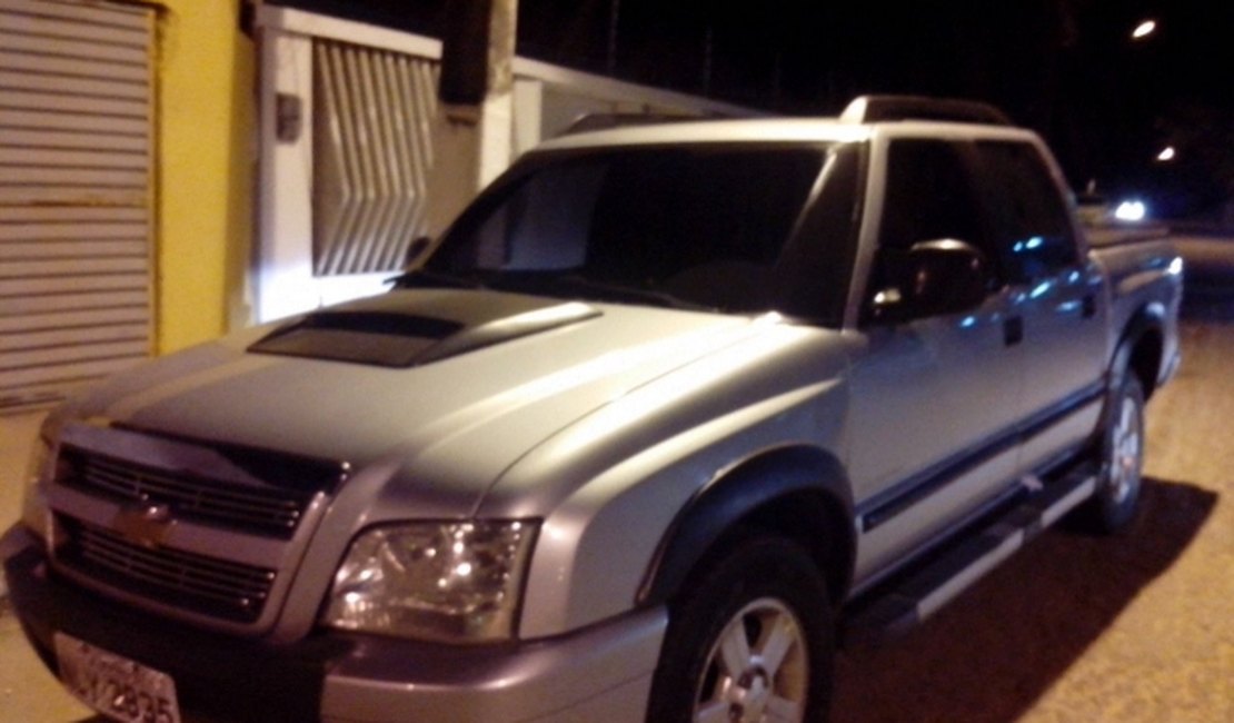 Com apoio do helicóptero, Polícia recupera veículos roubados