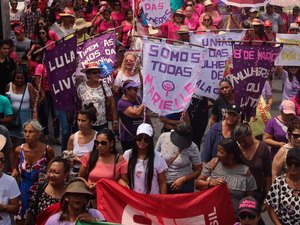 [Vídeo] Dia Internacional da Mulher é marcado por grande ato em Maceió