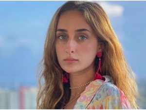 Mulher 'mais curtida' do Tinder encontrou namorado fora do aplicativo