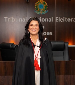 Juíza Adriana Carla Feitosa toma posse como desembargadora eleitoral do TRE/AL