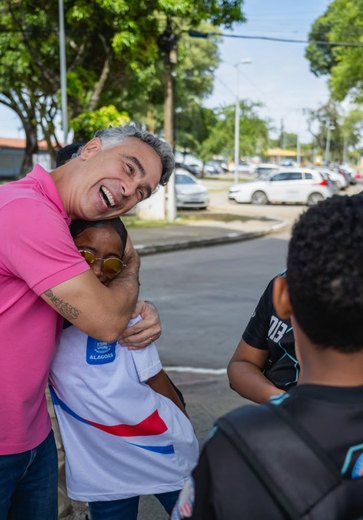 Rafael Brito conquista aprovação de projeto que amplia inclusão de estudantes com autismo nas escolas