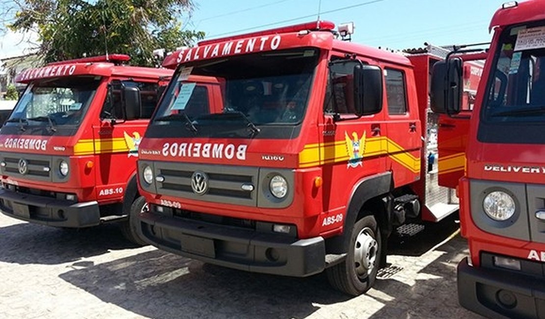 Corpo de Bombeiros Militar de Alagoas recebe novas viaturas