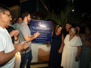 Prefeito Lucas Santos entrega praça totalmente revitalizada e ampliada no Quilombo Mumbaça, em Traipu