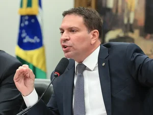 Moraes comunica Câmara sobre perda do mandato de Ramagem