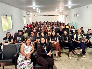 Limoeiro de Anadia fortalece cuidado nas escolas com formação sobre alimentação