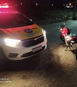 Após abordagem, BPRv recupera moto furtada em Arapiraca