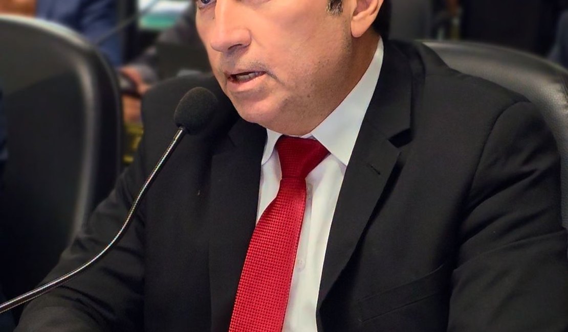 Vereador Rogério Nezinho cobra transparência sobre investimento de R$ 700 milhões em Arapiraca