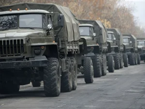 Putin fecha cerco militar sobre Kiev e já tem soldados na cidade