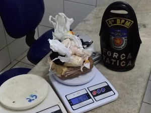 Casal é apreendido com crack, cocaína, maconha e comprimidos no Clima Bom 