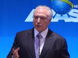 'Não é improvável, mas ainda não decidi', diz Temer sobre Presidência