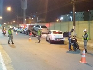Operação Lei Seca flagra diversas infrações de trânsito em Maceió