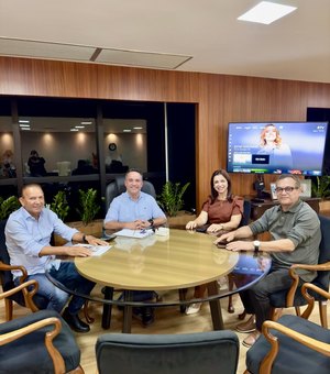 Cícero Cavalcante articula ações com governador e prefeita de Joaquim Gomes