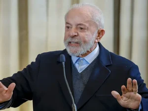 Lula diz que aposentados não serão prejudicados por descontos indevidos no INSS