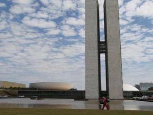 Congresso aprova LDO sem impositividade das emendas do relator